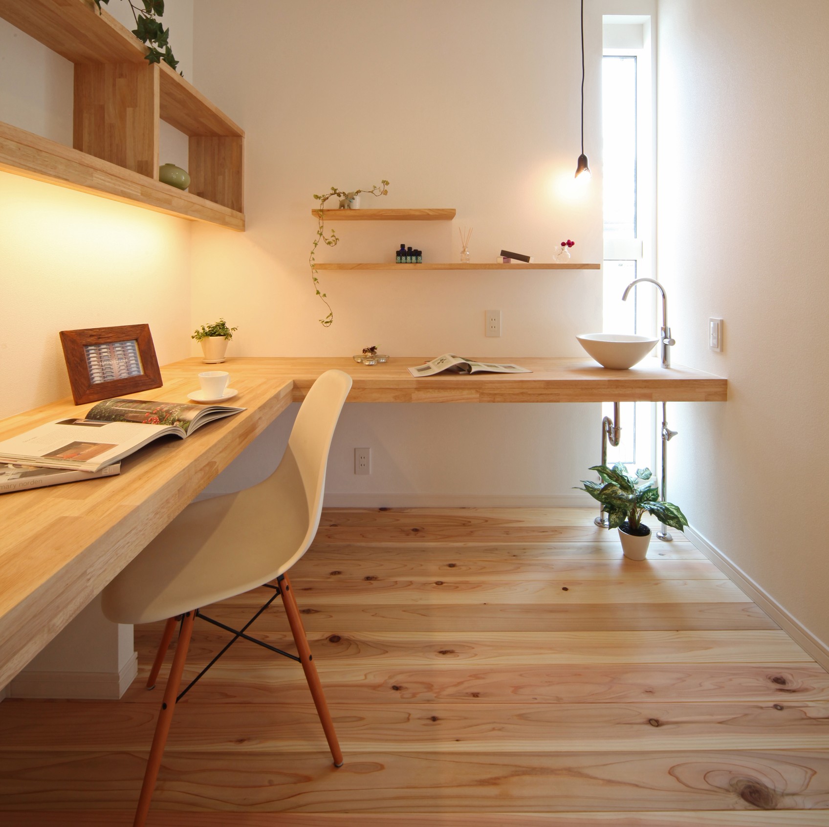 書斎　ワークスペース　在宅ワーク